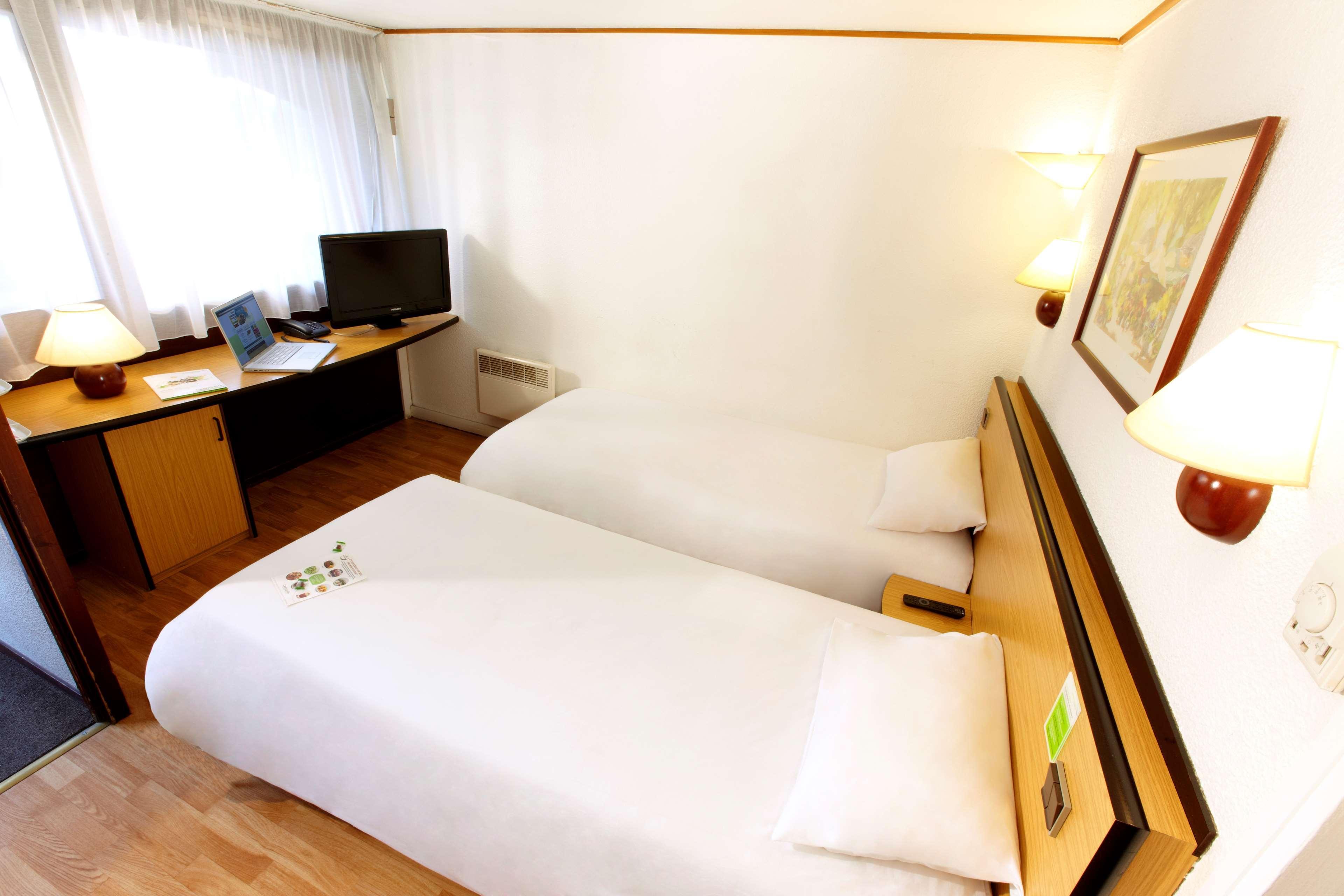 Hotel Campanile Mulhouse - Illzach Ile Napoleon Zewnętrze zdjęcie